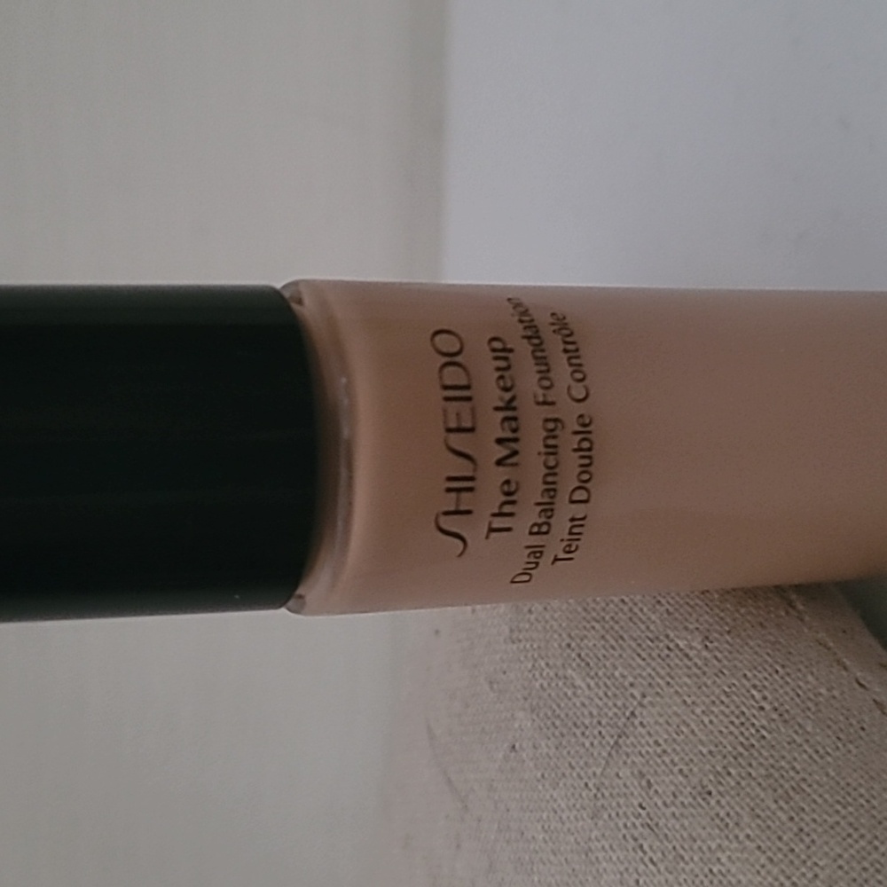 Shiseido The Makeup Dual Balancing Foundation O60 - Picture 2 of 6
